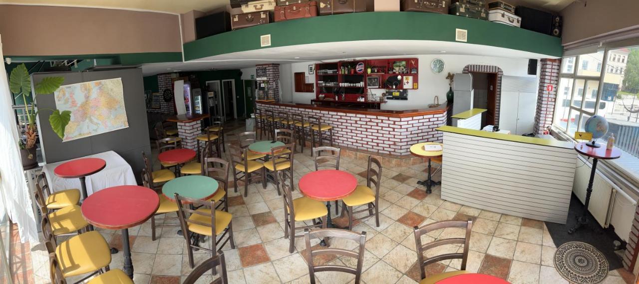Eagle'S Nest Hostel Постойна Экстерьер фото