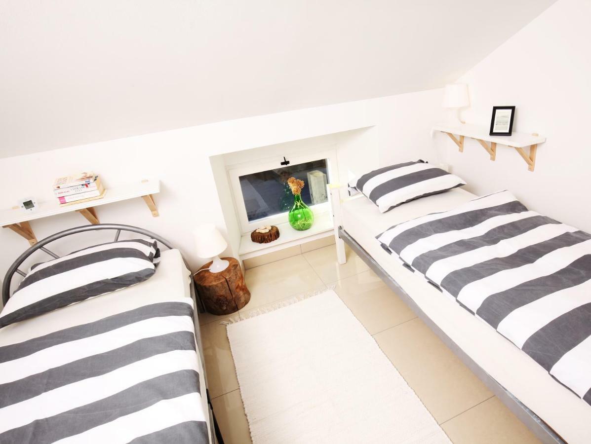 Eagle'S Nest Hostel Постойна Экстерьер фото