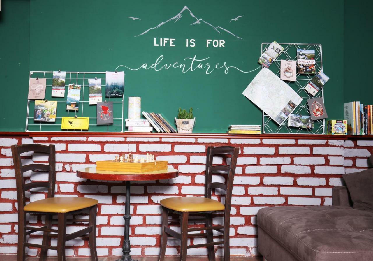 Eagle'S Nest Hostel Постойна Экстерьер фото